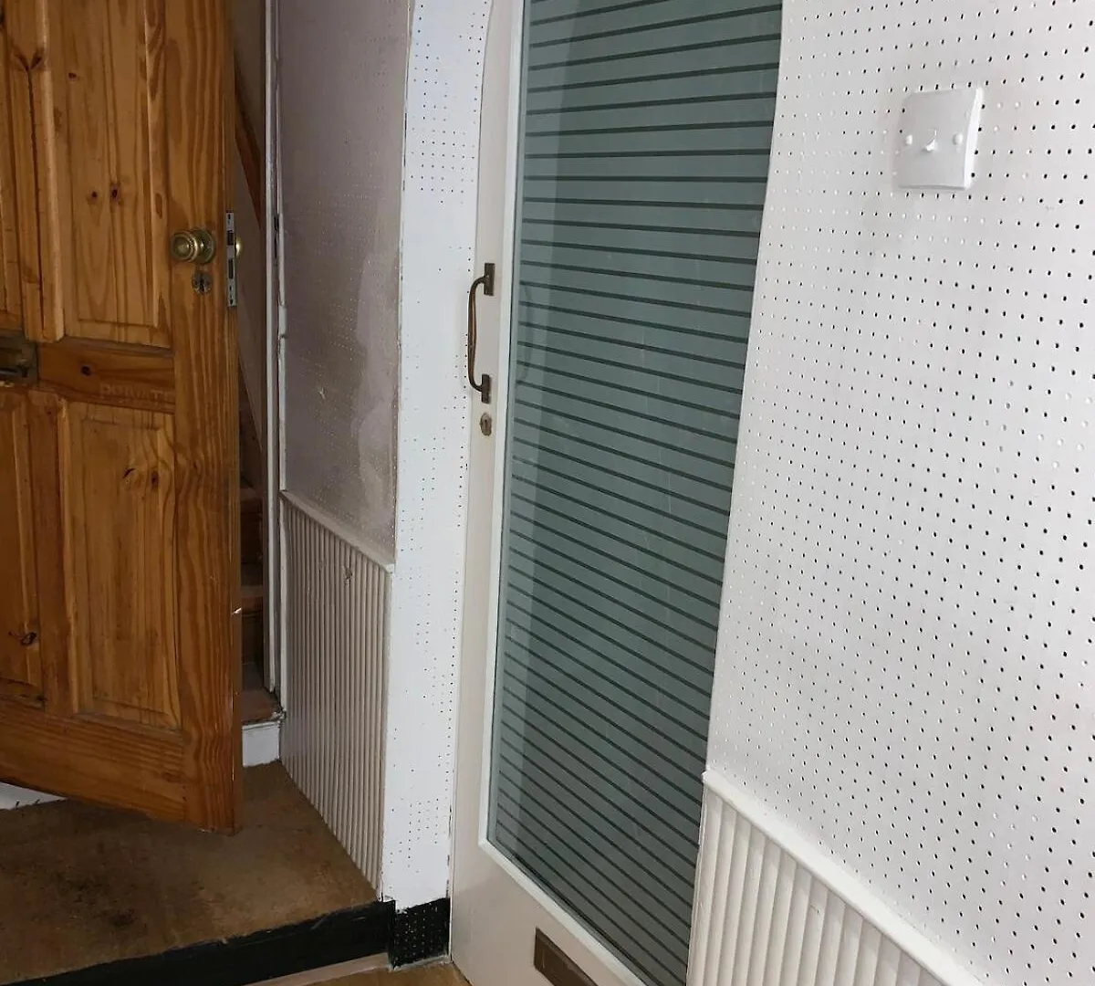 Modern Apartment In Twickenham Highstreet United Kingdom